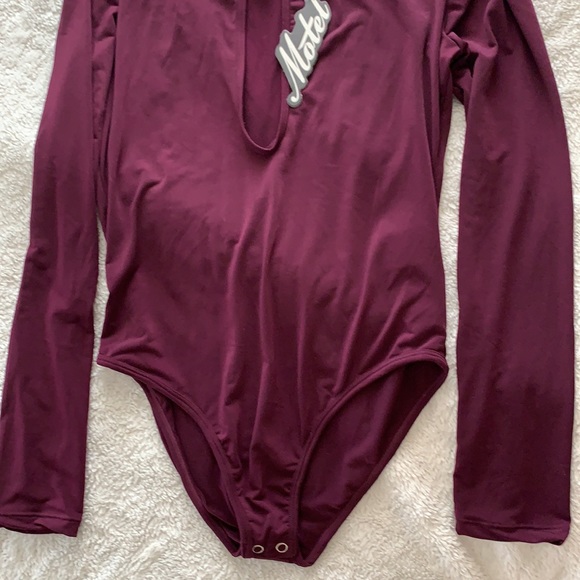 Motel | Morch Bodysuit - Picture 9 of 15